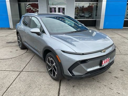 New 2026 Chevrolet Equinox EV LT image 2