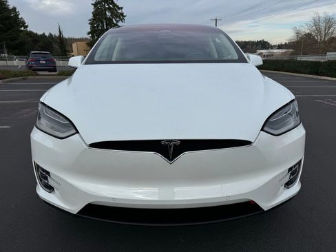 Used 2018 Tesla Model X 75D image 4
