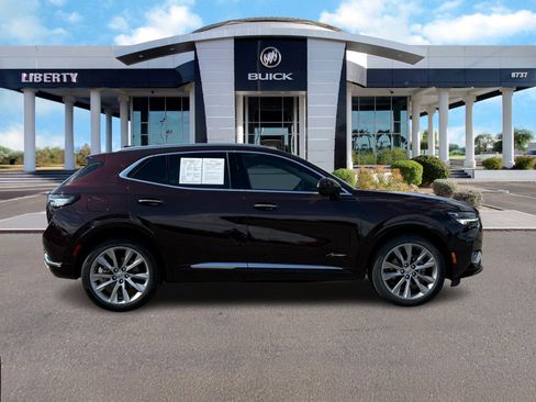 Used 2022 Buick Envision Avenir w/ Technology Package II image 2