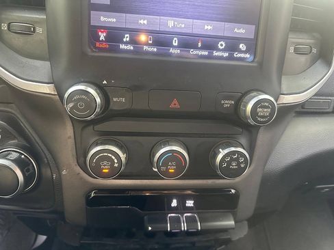 Used 2021 RAM 1500 Big Horn RWD image 13