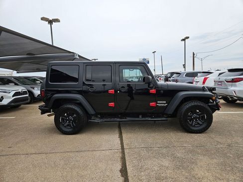 Used 2015 Jeep Wrangler Unlimited Sport w/ Connectivity Group image 4