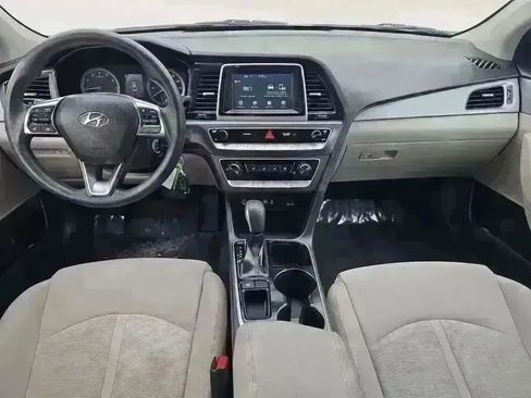 Used 2018 Hyundai Sonata SE image 10