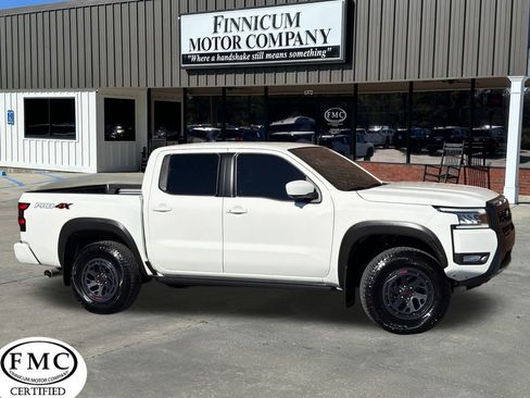Used 2025 Nissan Frontier PRO-4X w/ Pro Convenience Package image 1