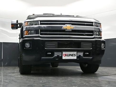 Used 2019 Chevrolet Silverado 2500 High Country w/ Duramax Plus Package AWD/4WD image 59