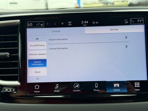 Used 2025 Chrysler Pacifica Select FWD image 44