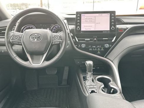 Used 2024 Toyota Camry XLE image 7