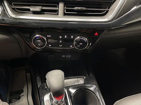 Used 2026 Chevrolet Trax RS FWD image 9