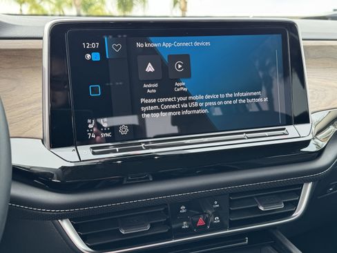 Certified 2024 Volkswagen Atlas SE image 26