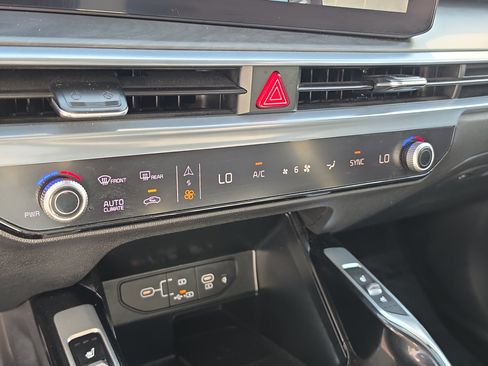 Certified 2024 Kia Sorento SX AWD/4WD image 27