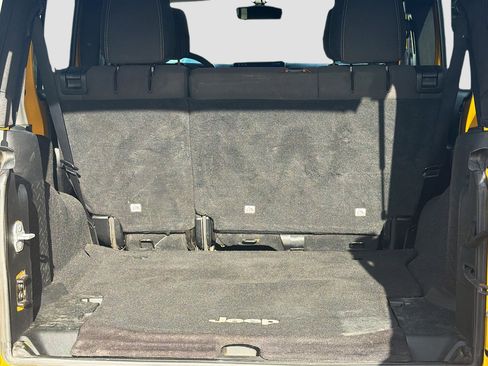 Used 2015 Jeep Wrangler Unlimited Sahara w/ Connectivity Group image 11