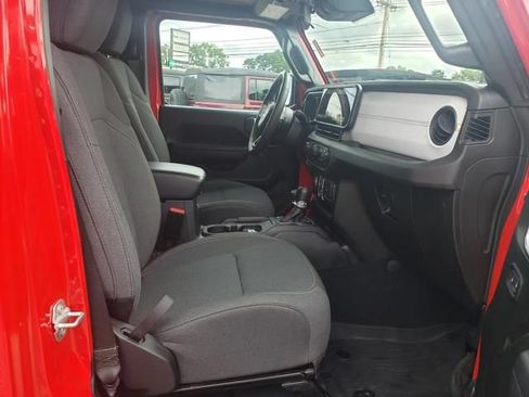 Used 2024 Jeep Wrangler Unlimited Sport AWD/4WD image 17