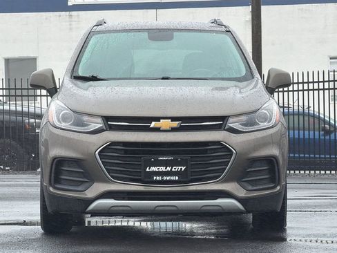 Used 2021 Chevrolet Trax LT w/ Driver Confidence Package image 9