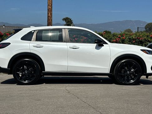 Used 2024 Honda HR-V Sport image 3