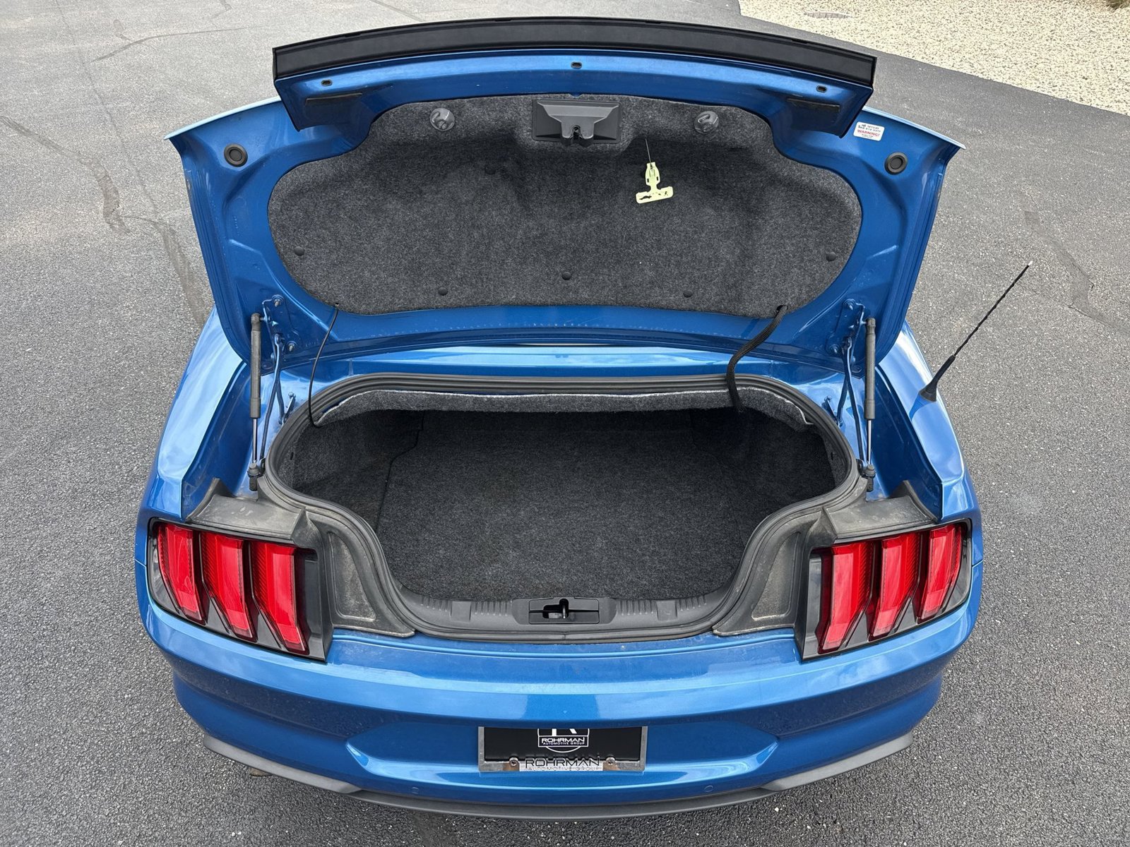 Used 2020 Ford Mustang Premium RWD image 23