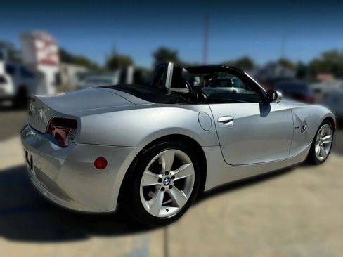 Used 2006 BMW Z4 3.0i image 11