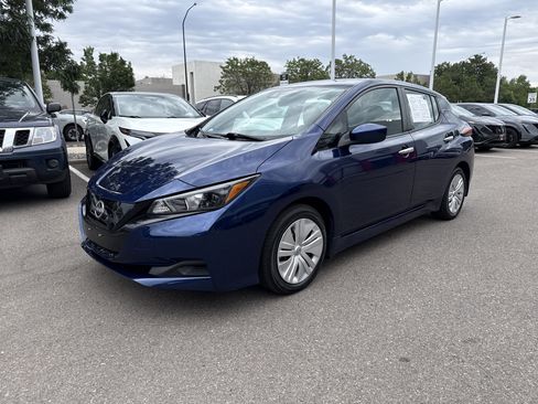 Certified 2025 Nissan Leaf S FWD image 9