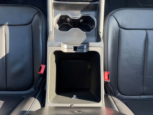 Used 2025 Jeep Grand Cherokee L Limited w/ Luxury Tech Group II image 38