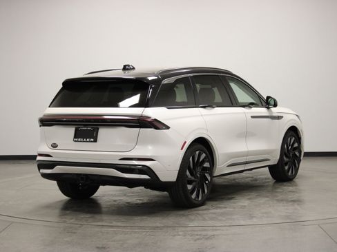 Used 2024 Lincoln Nautilus Black Label w/ Jet Appearance Package (87T) AWD/4WD image 8
