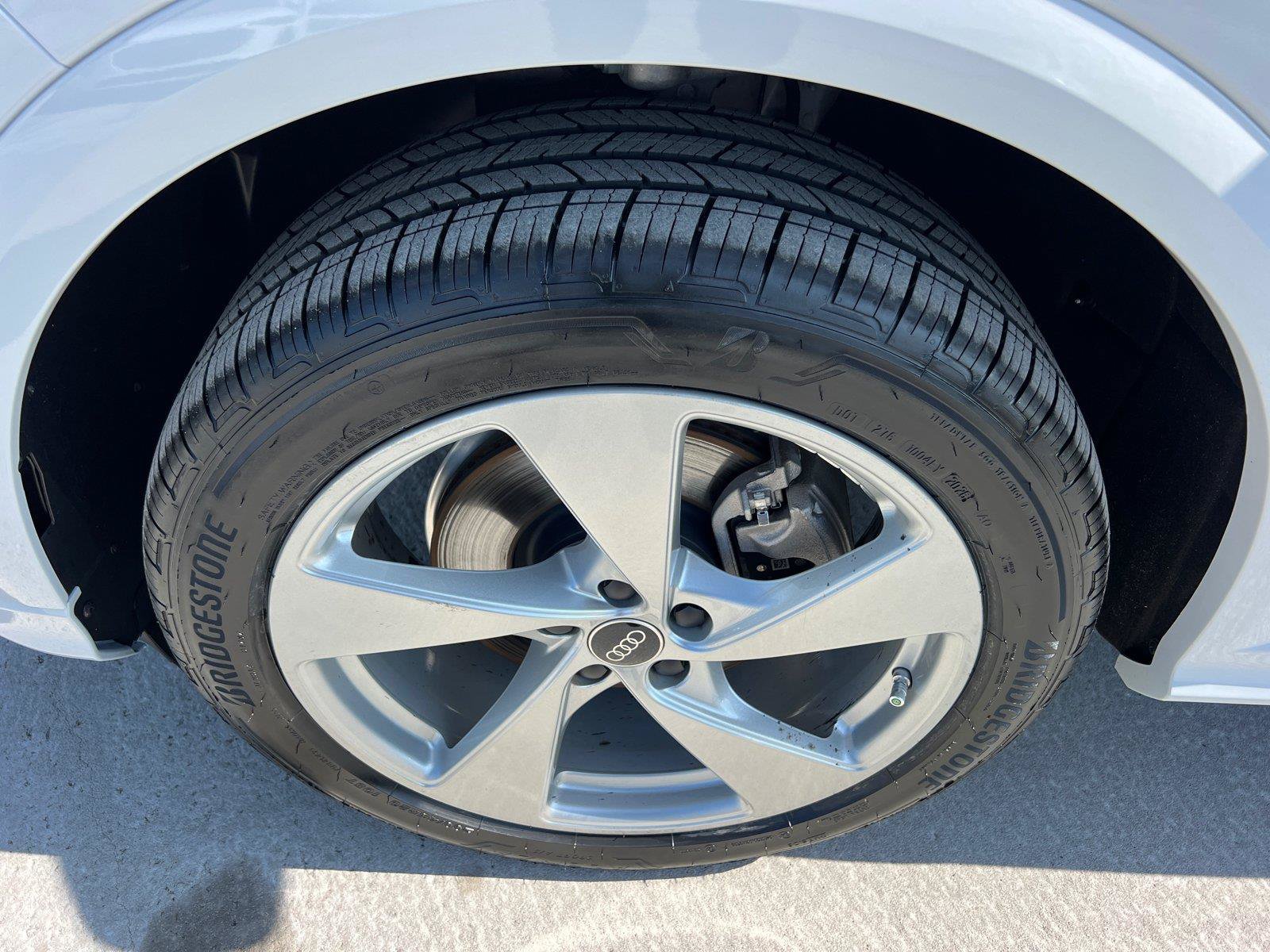 Used 2025 Audi Q5 Premium Plus w/ Premium Plus AWD/4WD image 11