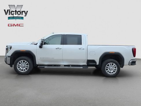 Used 2024 GMC Sierra 2500 SLT w/ SLT Premium Package AWD/4WD image 6
