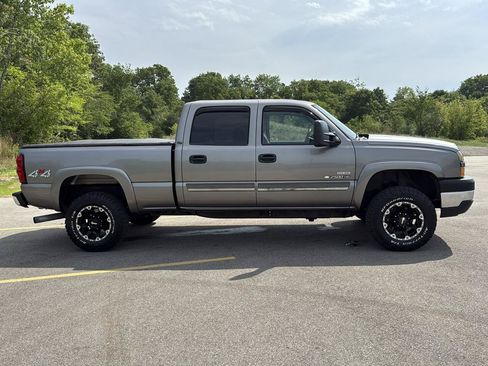 Used 2007 Chevrolet Silverado 2500 LT w/ Heavy-Duty Power Package AWD/4WD image 4