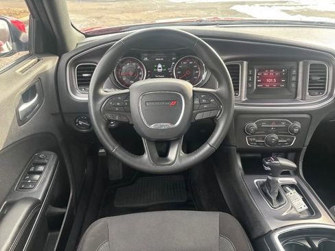 Used 2017 Dodge Charger SE image 14