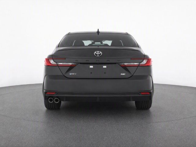 Used 2026 Toyota Camry SE FWD image 5