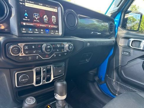 Used 2021 Jeep Wrangler Unlimited Sport AWD/4WD image 11