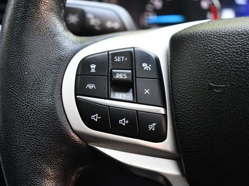 Used 2022 Ford Explorer Limited w/ Equipment Group 301A image 23