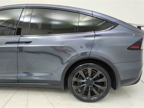 Used 2022 Tesla Model X Base image 10