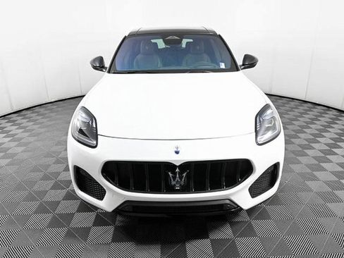 Used 2025 Maserati Grecale Modena image 6