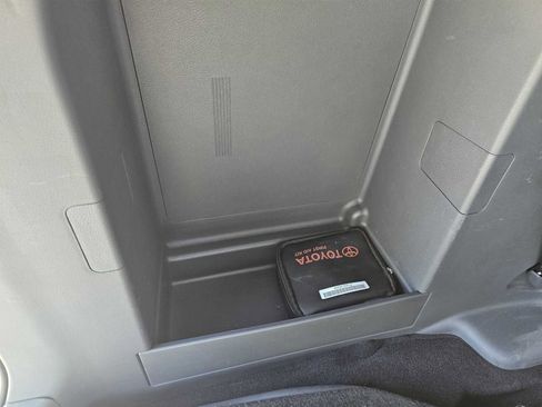 Used 2023 Toyota Sienna XSE w/ XSE Plus Package image 34