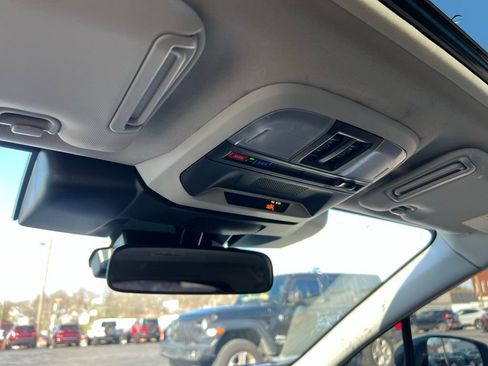 Used 2024 Subaru Impreza 2.0i Sport image 29