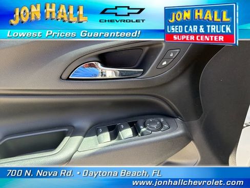 Used 2019 Chevrolet Equinox LT FWD image 23