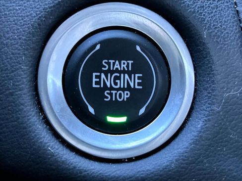 Used 2022 Chevrolet Tahoe LT w/ Luxury Package image 31