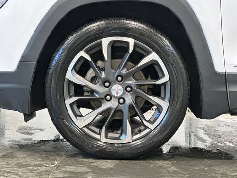 Used 2023 GMC Terrain SLT w/ Infotainment Package II AWD/4WD image 9