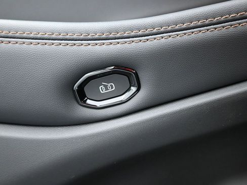 New 2026 Jeep Cherokee Limited AWD/4WD image 25