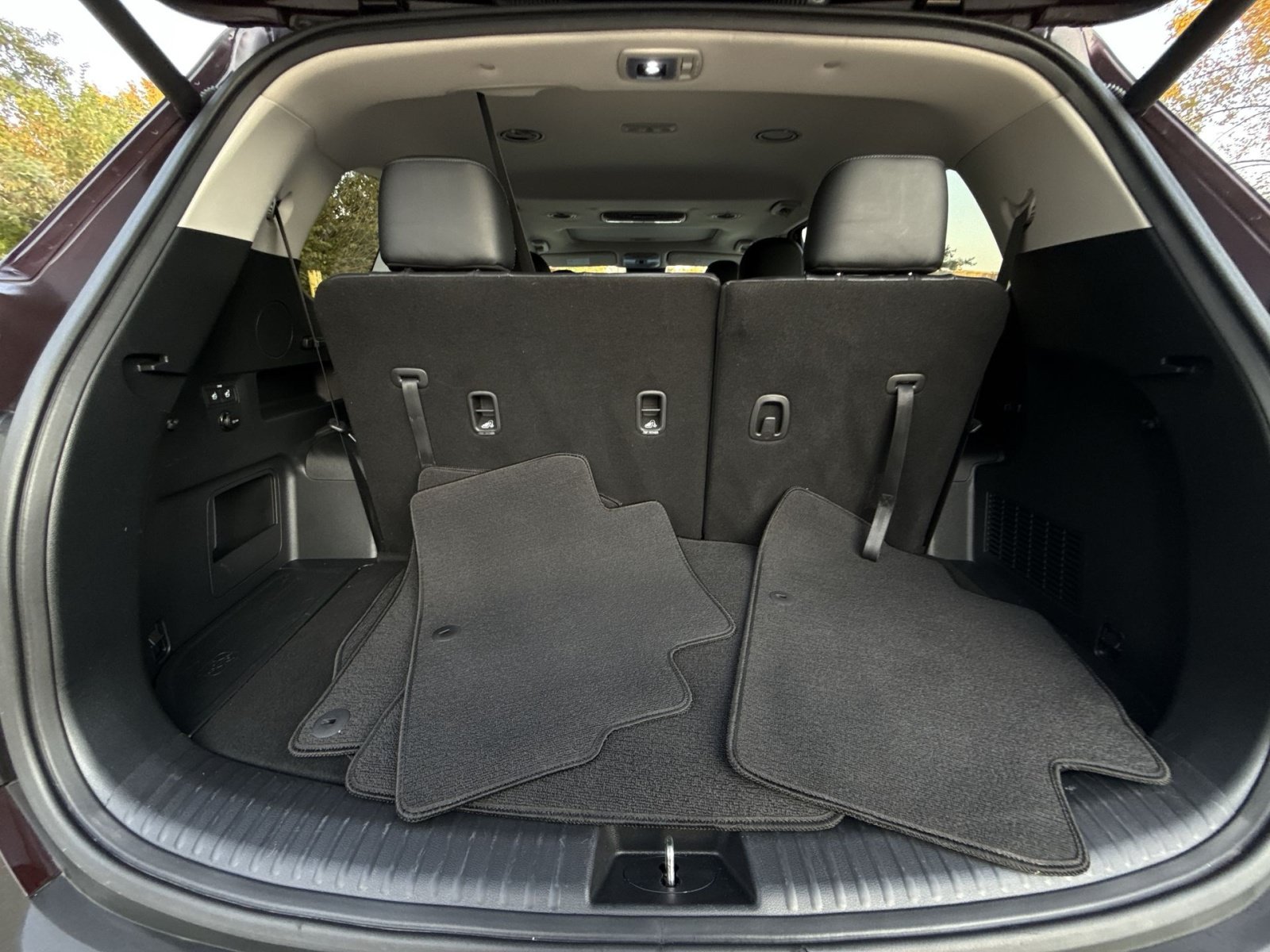 Used 2022 Kia Telluride EX w/ EX Premium Package FWD image 35