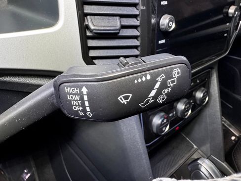 Used 2022 Volkswagen Atlas SE w/ Panoramic Sunroof Package AWD/4WD image 29