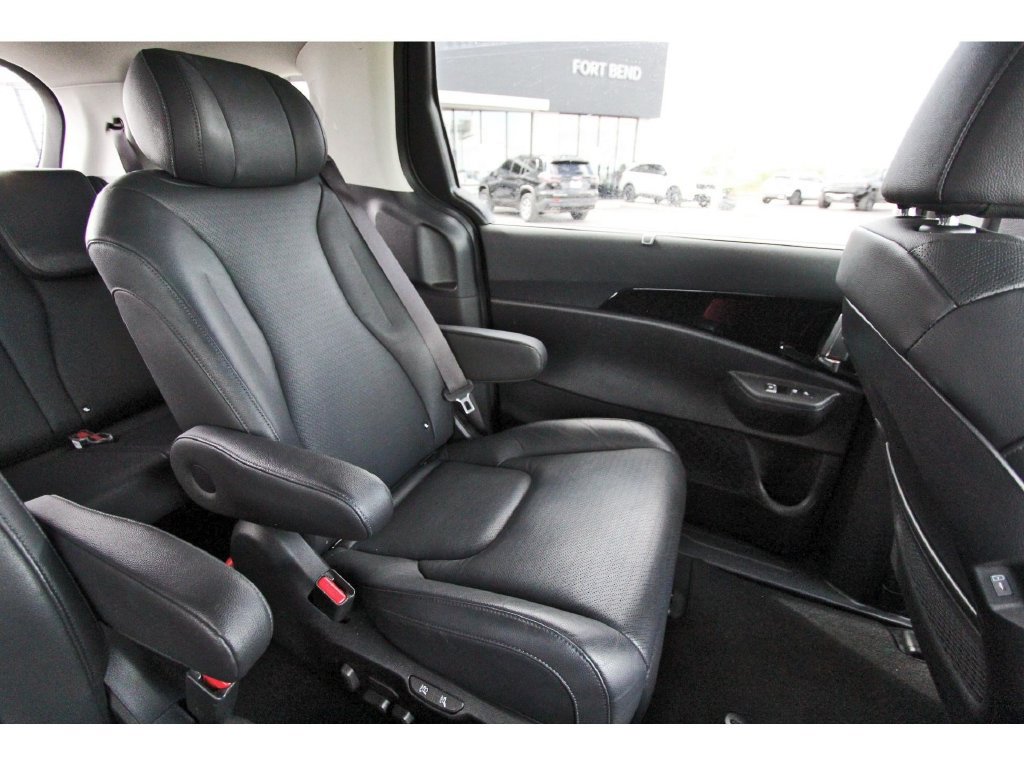 Used 2026 Kia Carnival SX Prestige FWD image 13