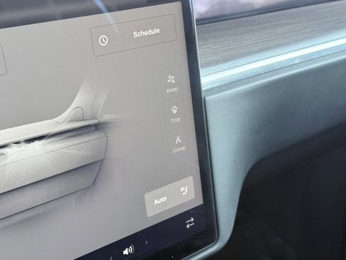 Used 2023 Tesla Model X image 88