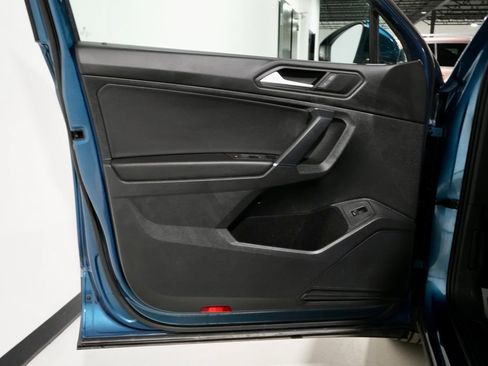 Used 2020 Volkswagen Tiguan SEL image 14