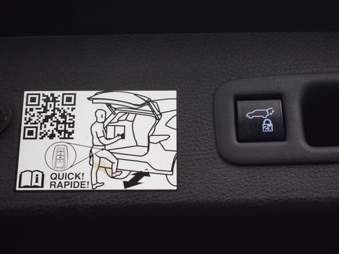 Used 2021 Toyota Sienna XSE FWD image 13