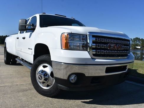 Used 2014 GMC Sierra 3500 SLE w/ SLE Preferred Package image 1