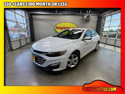 Used 2023 Chevrolet Malibu LT FWD image 1