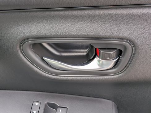 New 2026 Honda HR-V LX image 32