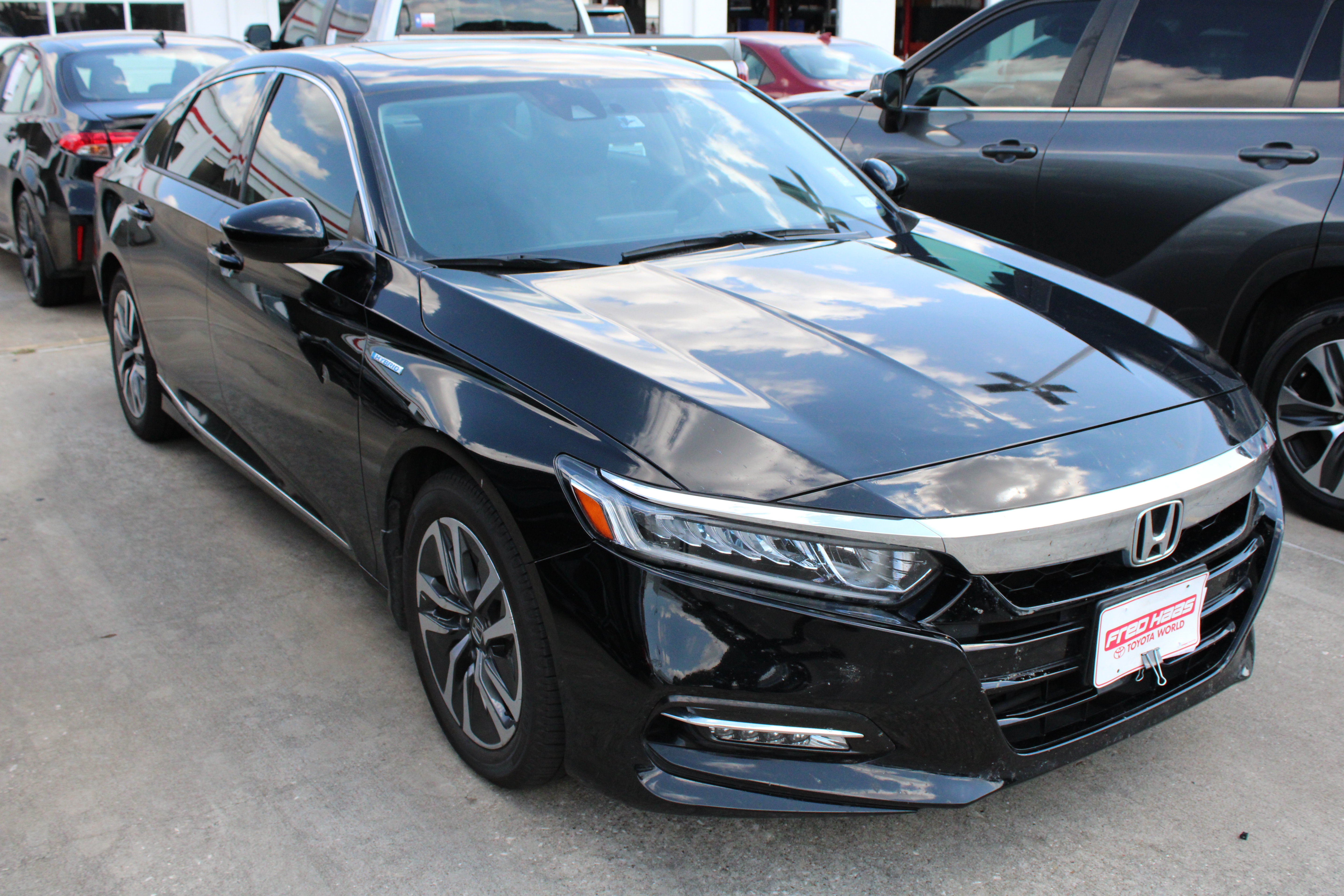 Used 2020 Honda Accord EX image 2