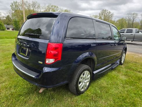 Used 2016 Dodge Grand Caravan SE w/ Quick Order Package 29E SE FWD image 6