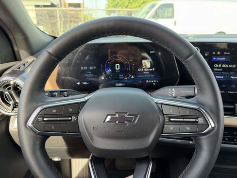 Certified 2025 Chevrolet Equinox ACTIV w/ Safety and Technology Package FWD image 31