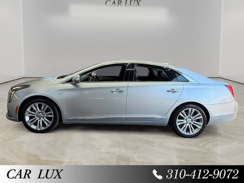 Used 2018 Cadillac XTS Luxury FWD image 2